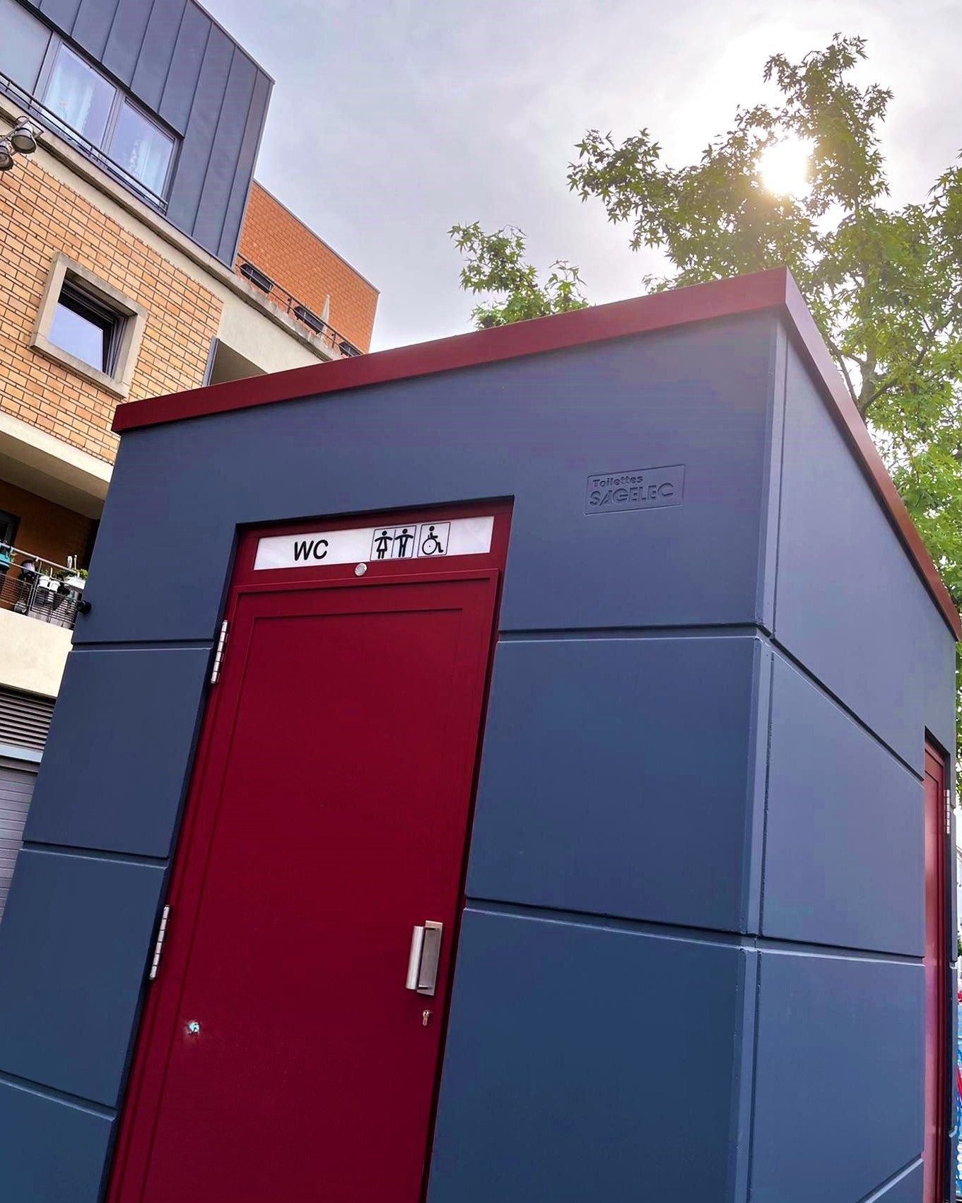 La Louvière : installation de toilettes publiques 