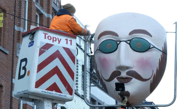 Binche : la ville se met aux couleurs du Carnaval